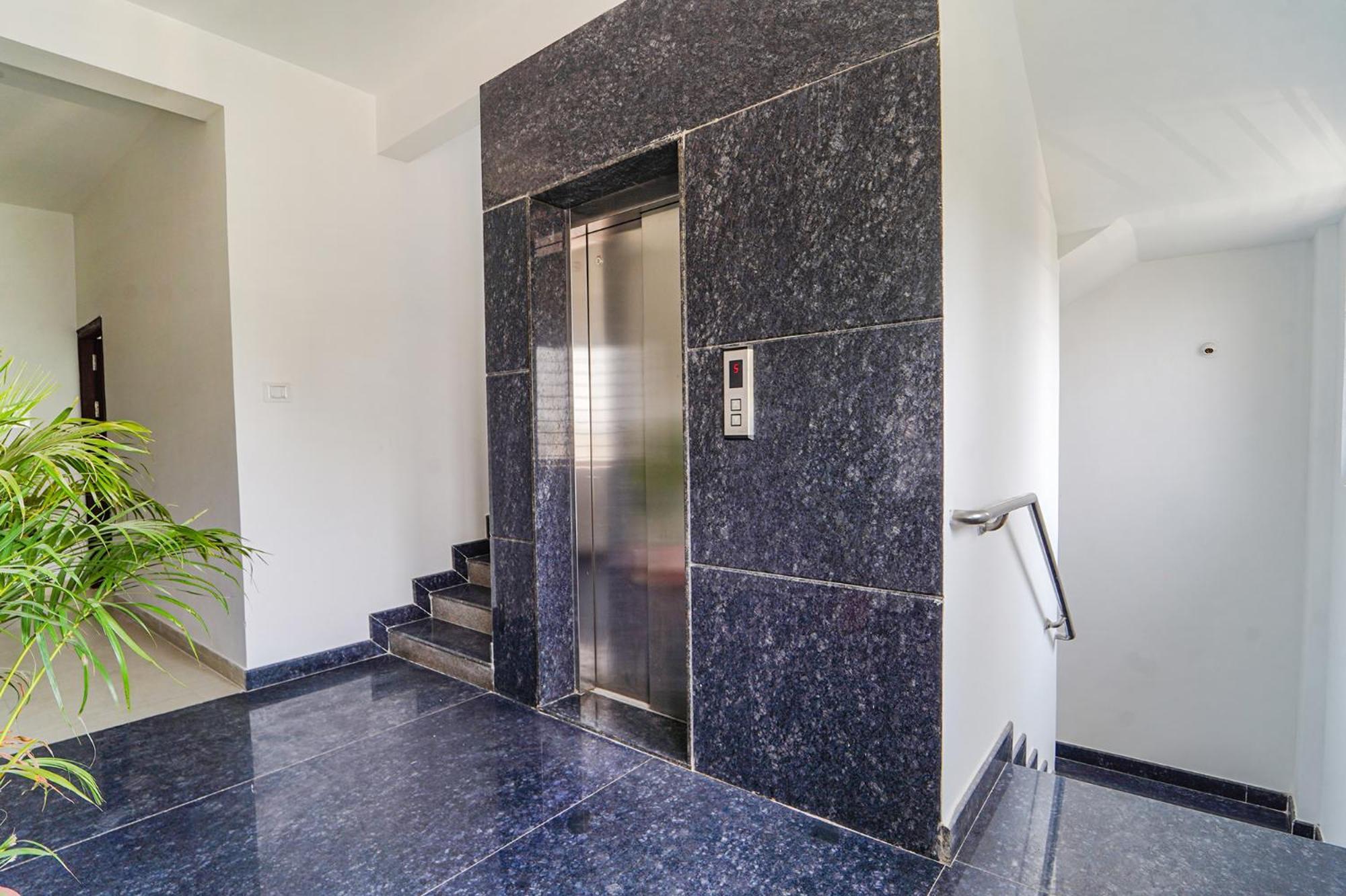 Fabhotel Metro Suites - Nr Esi Hospital Bangalore Exterior photo